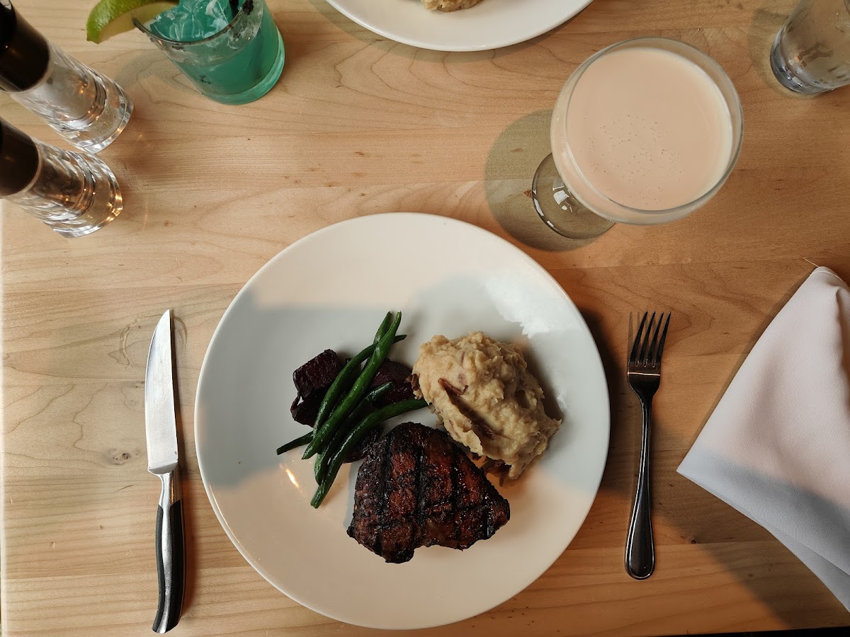 The Keg Steakhouse + Bar - Banff Downtown Photo 4